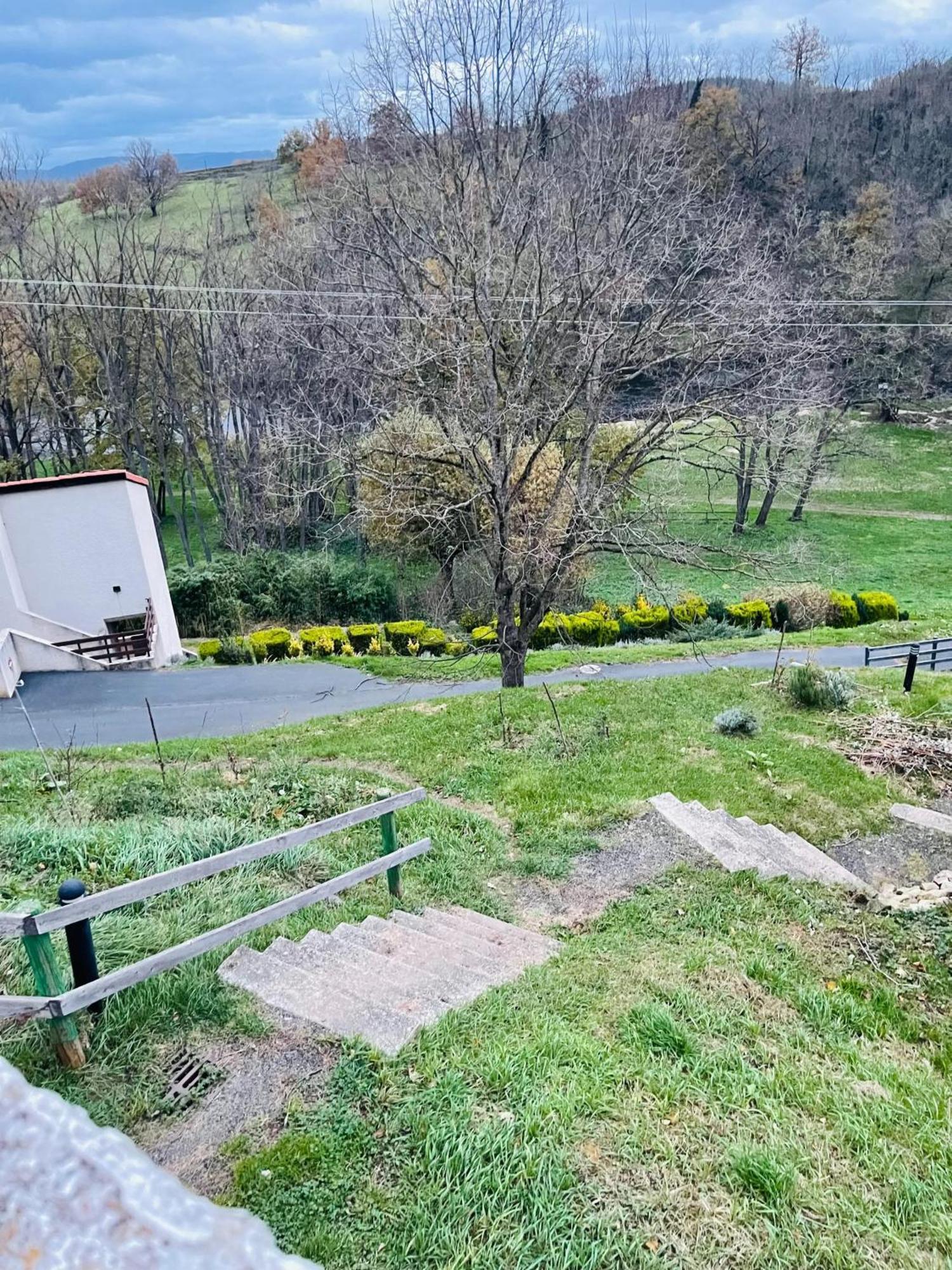 Вилла Maison Familiale Avec Terrasse A Vieille Brioude Экстерьер фото