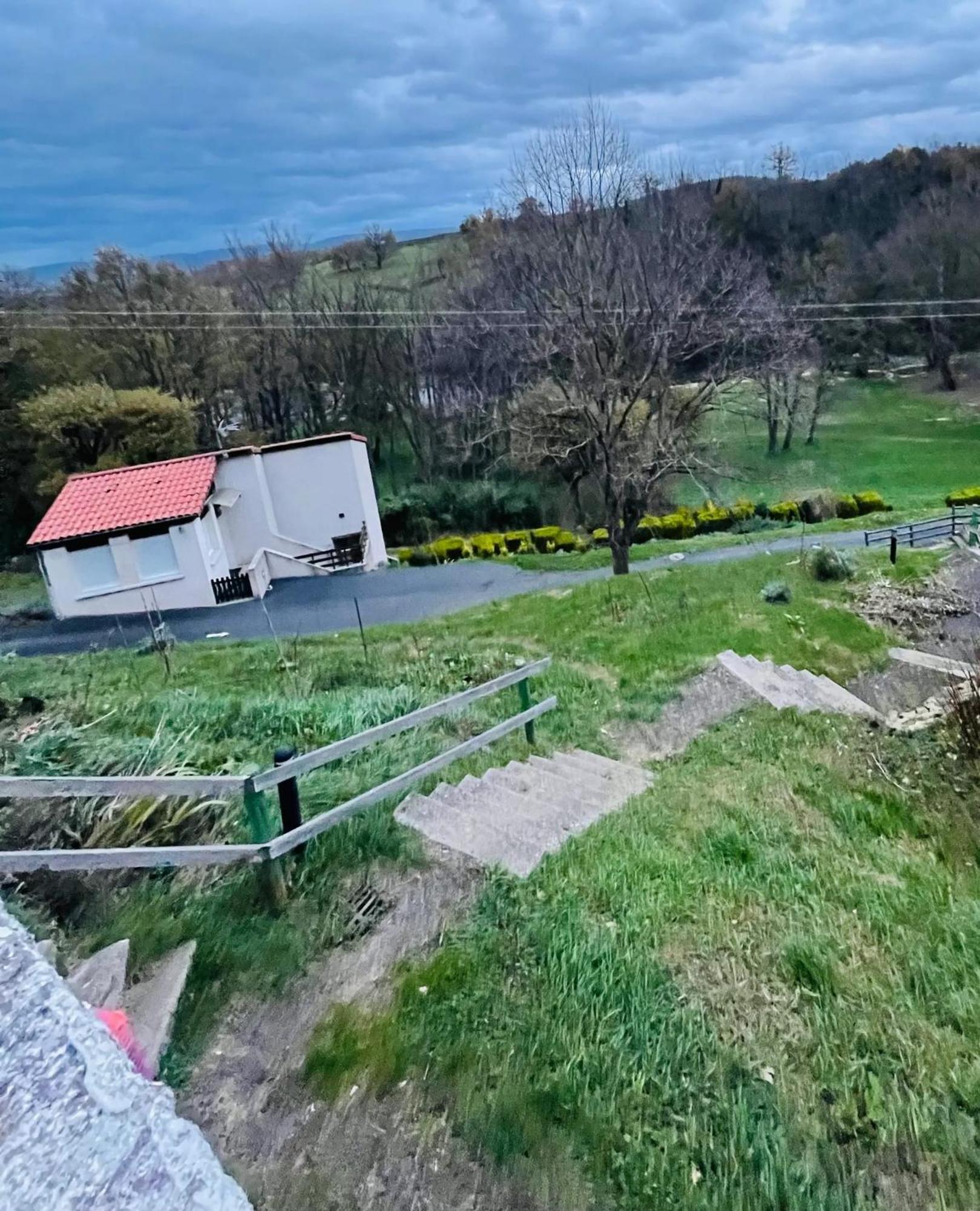 Вилла Maison Familiale Avec Terrasse A Vieille Brioude Экстерьер фото